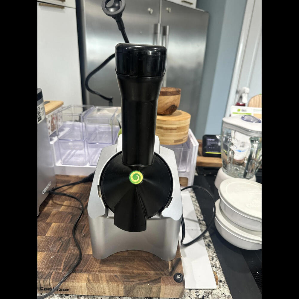Black and Silver Dessert Maker